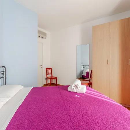 Adige Center Appartement *